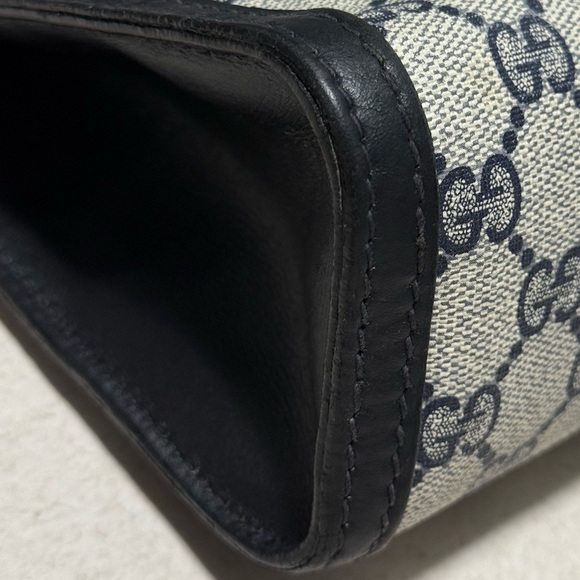 GUCCI Vintage GG Canvas Sherry Line Clutch - Picture 7 of 16